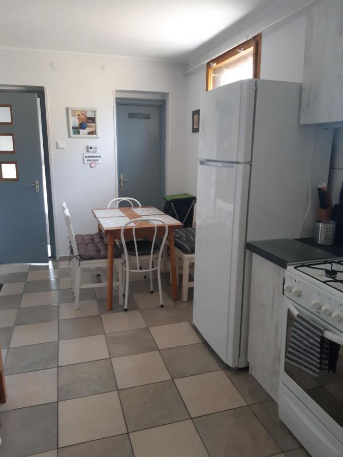 Nora Apartman Дьюла Экстерьер фото